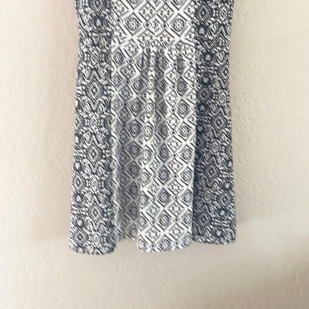 🌿Final Sale 
Rewind Black And White Keyhole‎ Open Back Dress - Picture 3 of 8